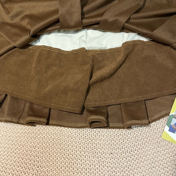HALARA CORDUROY PLEATED SKIRT WITH SHORTS NWT - Picture 5 of 7